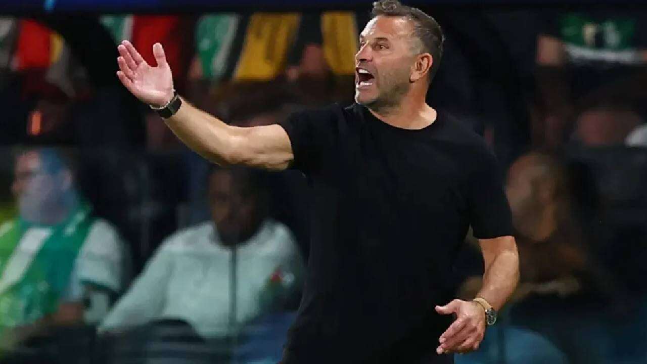 Galatasaray'da deprem üstüne deprem: Okan Buruk biletini kesti, milli yıldız bavulunu topladı gidiyor! 4